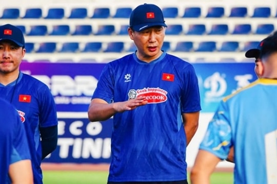 HLV Kim Sang-sik: Mất ngủ vì giấc mơ vàng SEA Games 33