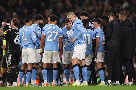 Man City thoát hiểm phút 91, Foden che mờ nỗi lo hàng thủ