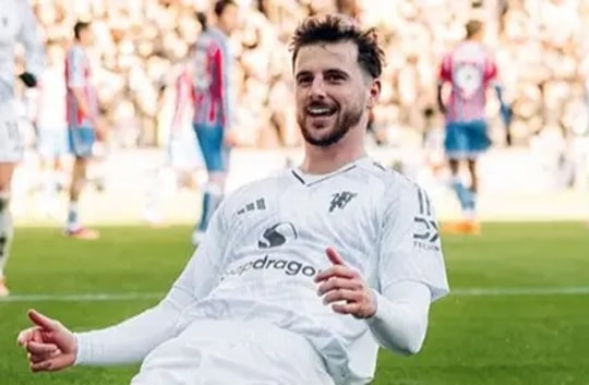 Mount tỏa sáng, Man Utd ngược dòng hạ Crystal Palace 2-1