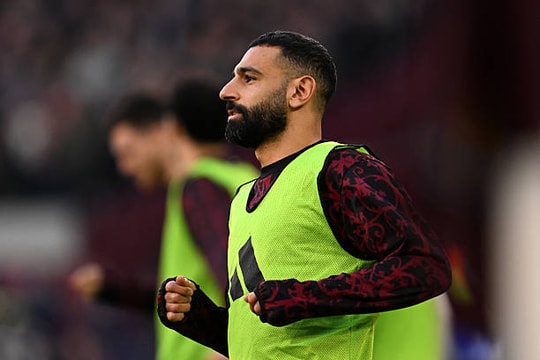 Salah ngồi dự bị: Dấu hiệu kết thúc một kỷ nguyên tại Liverpool