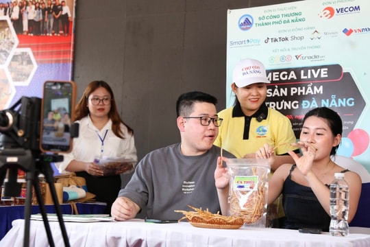 Sức bật bán hàng nhờ livestream