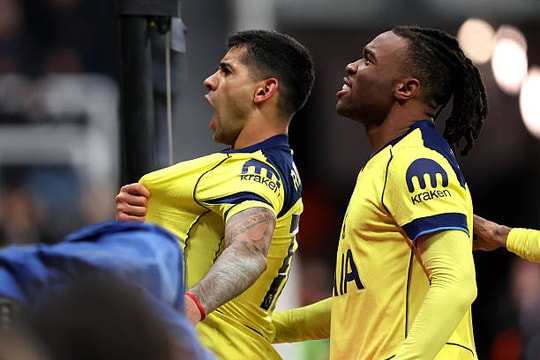 Romero lập cú đúp, Tottenham giật lại 1 điểm từ Newcastle