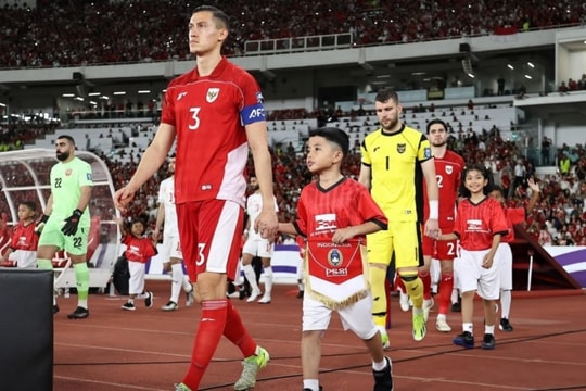 AC Milan đưa trung vệ tuyển Indonesia Jay Idzes vào tầm ngắm