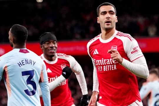 Mikel Merino: Tiền vệ trở thành 'số 9' hay nhất của Arsenal