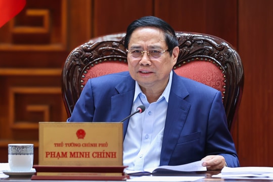 Thủ tướng: Xây dựng chính sách vượt trội, cạnh tranh để thí điểm một số khu thương mại tự do