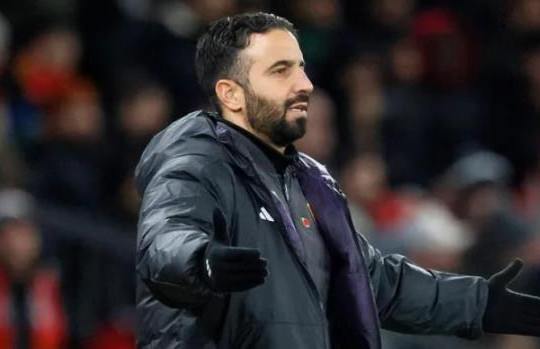 Man Utd lại mất điểm vì tử huyệt phòng ngự phạt góc