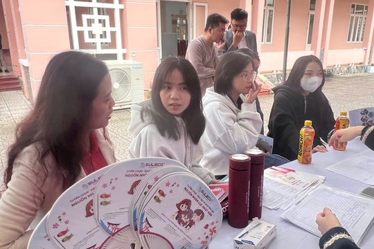 Gần 10.000 chỉ tiêu tuyển dụng tại ngày hội việc làm phường Hương Trà