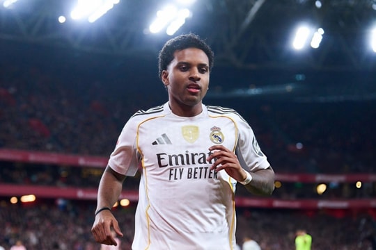 Rodrygo cân nhắc rời Real Madrid, tương lai Salah bất định