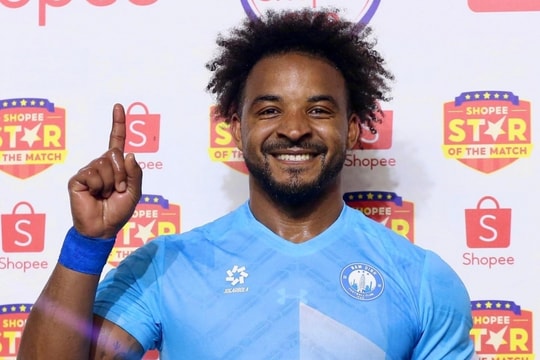 Xuân Son tái xuất ngoạn mục với hat-trick sau chấn thương