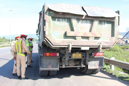 Nỗ lực kéo giảm tai nạn giao thông dịp cận Tết Nguyên đán