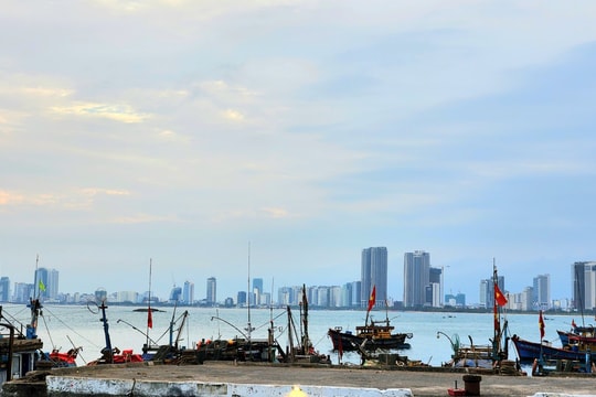 Từ làng chài đến không gian “triệu đô” ven biển