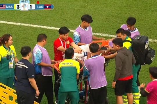 Bi kịch của đội trưởng U22 Lào: Gãy chân vẫn nhận thẻ đỏ