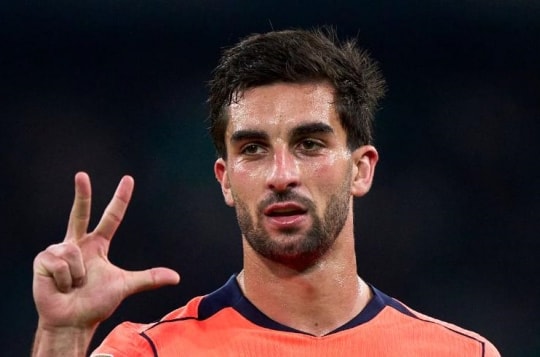 Ferran Torres lập hat-trick, Barcelona thắng Real Betis 5-3