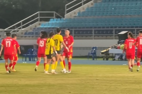 Nữ Việt Nam 7-0 Malaysia: Lời đề nghị bất ngờ từ đối thủ