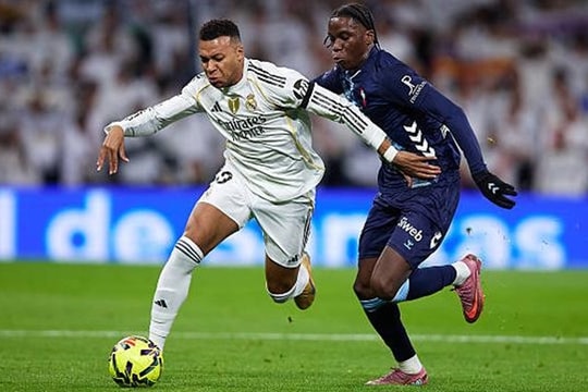 Real Madrid nhận 2 thẻ đỏ, thua sốc Celta Vigo 0-2