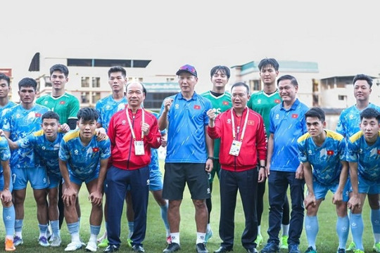 U-22 Việt Nam trước giờ G, giá trị Đoàn Văn Hậu giảm sâu