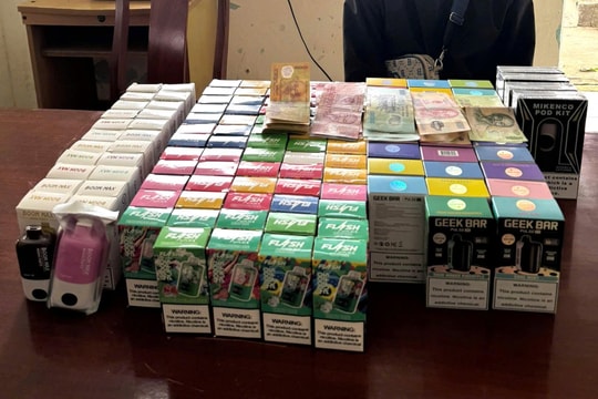 Đồn Biên phòng Sơn Trà phát hiện vụ vận chuyển thuốc lá điện tử không rõ nguồn gốc