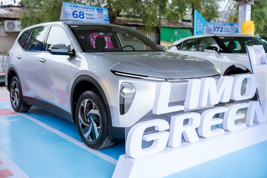 Lý do tài xế đổ xô chọn VinFast Limo Green: Xe dịch vụ mà có trọn bộ “combo” xe êm, rộng rãi, tiết kiệm