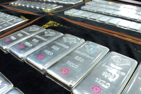 Giá bạc hôm nay 9/12/2025: Thị trường căng thẳng