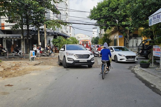 Cần sớm hoàn thiện hạ tầng giao thông vỉa hè, tuyến đường đang sửa chữa