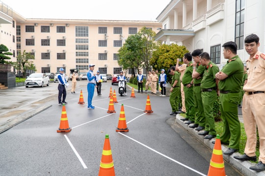 Đưa kiến thức, kỹ năng an toàn giao thông vào trường học