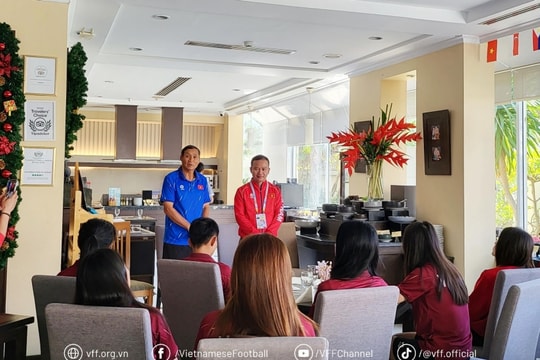Tuyển nữ Việt Nam nhận liều doping tinh thần trước trận Myanmar