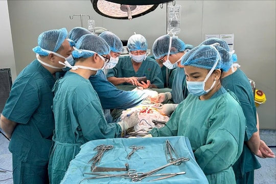 Ứng dụng kỹ thuật tiên tiến điều trị, chăm sóc sức khỏe bệnh nhân