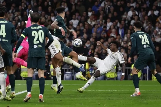 Real Madrid 1-2 Man City: Thất bại phơi bày khoảng cách đẳng cấp