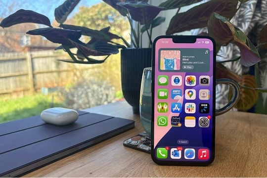 iPhone dưới 14 triệu: So sánh iPhone 13, 14 và 16e chính hãng