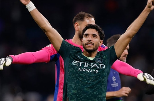 Man City ngược dòng 2-1, Real Madrid khủng hoảng tại Bernabeu