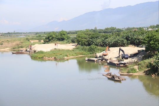 Từ làng ra phố, từ phố về làng