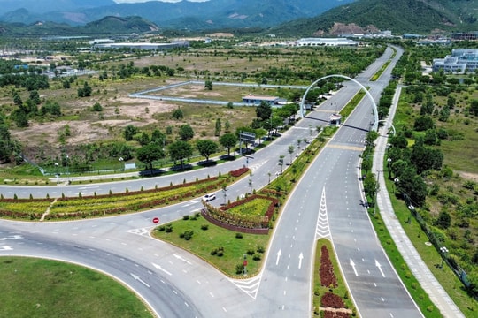 Đầu tư công nghiệp và công nghệ cao khởi sắc