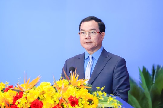 Chủ tịch Tổng Liên đoàn Lao động Việt Nam Nguyễn Đình Khang: Công đoàn Đà Nẵng cần tiếp tục đổi mới mạnh hơn, tập hợp người lao động khu vực tư nhân