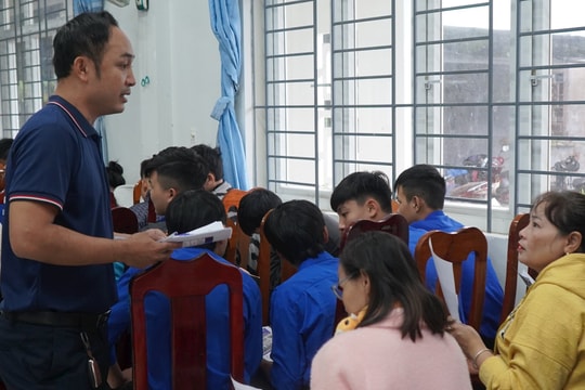 Giới thiệu việc làm cho lao động xã Quế Phước