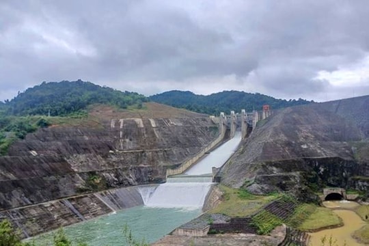 Kết thúc vận hành xả tràn các hồ thủy điện Sông Bung 2, Sông Bung 4 và A Vương