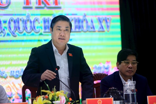 Cử tri xã Hiệp Đức đề nghị giải quyết nhanh gọn thủ tục hành chính về đất đai, đảm bảo an ninh mạng