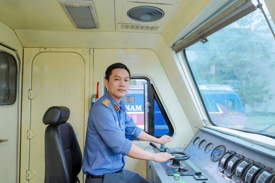 Giữ khoảnh khắc từ những chuyến tàu