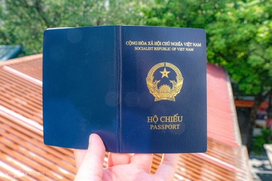 Hộ chiếu Việt Nam tăng hạng trong bảng xếp hạng quyền lực nhất 2025