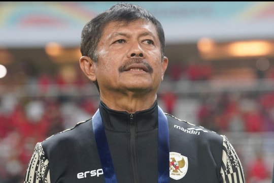 Indonesia sa thải HLV Indra Sjafri sau thất bại tại SEA Games
