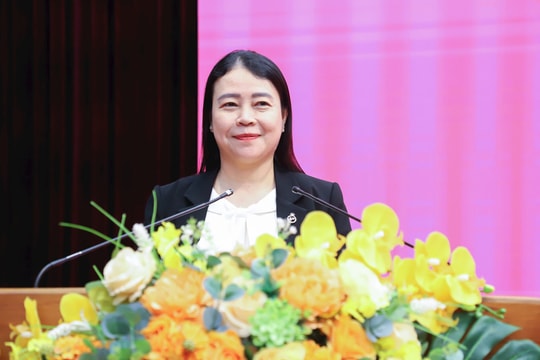 Xây dựng đội ngũ cán bộ Văn phòng Thành ủy “trung thành - chuyên nghiệp - tận tụy - sáng tạo”