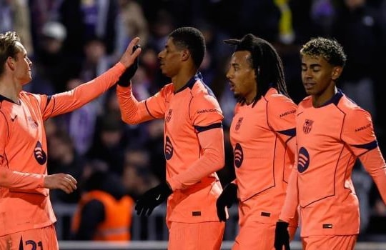 Rashford tỏa sáng, Barcelona vượt khó tại Copa del Rey