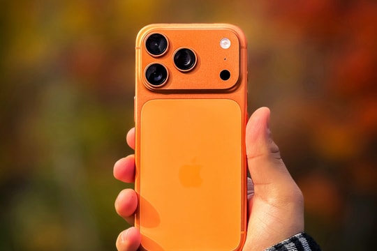 Rò rỉ thiết kế iPhone 18 Pro: Vị trí camera trước có thể thay đổi