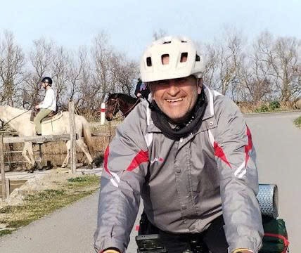 Vận động viên xe đạp Marino gây quỹ hỗ trợ phòng chống lũ tại xã Gò Nổi