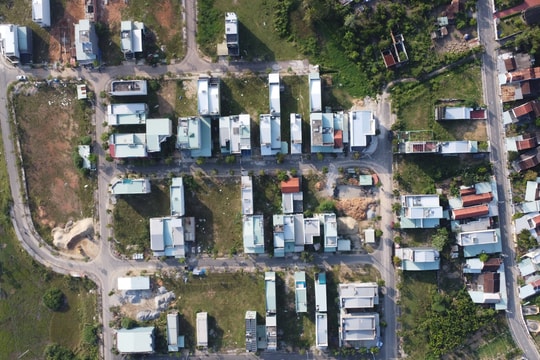 Ủy quyền xã, phường, đặc khu quyết định phương án đánh số và gắn biển số nhà