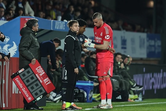 Lunin cứu thua phút 93, Real Madrid thoát hiểm tại Copa Del Rey