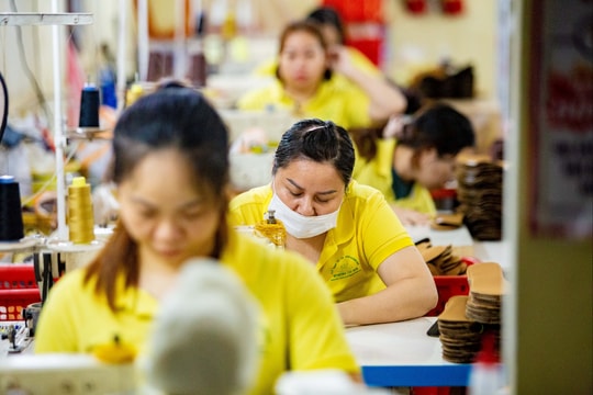 Hối hả sản xuất cuối năm, đưa sản phẩm Đà Nẵng vươn xa