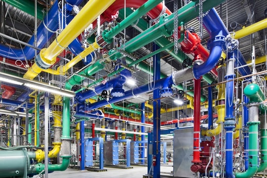 Trí tuệ nhân tạo “ngốn” bao nhiêu điện và nước?