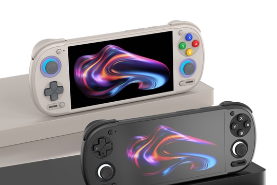 Retroid Pocket 6: Mở đặt hàng đợt mới, giao máy vào năm 2026