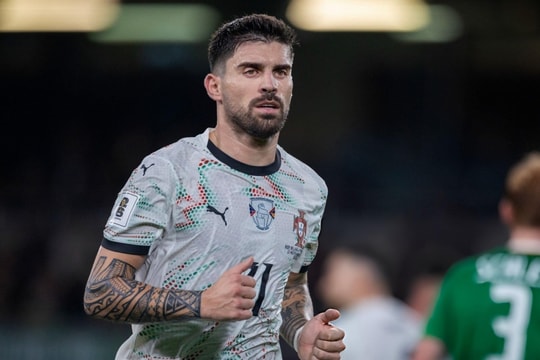 MU quyết chiêu mộ Ruben Neves, Man City tìm người thay Pep
