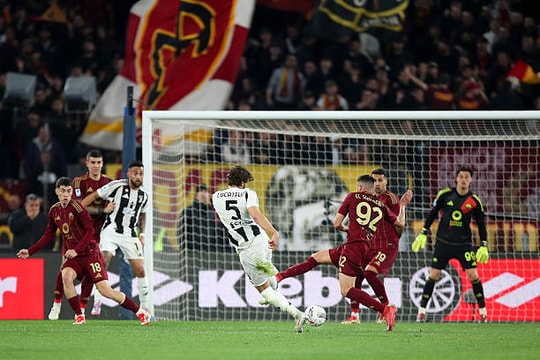 Juventus vs Roma: Đại chiến top 4 tại 'pháo đài' Allianz